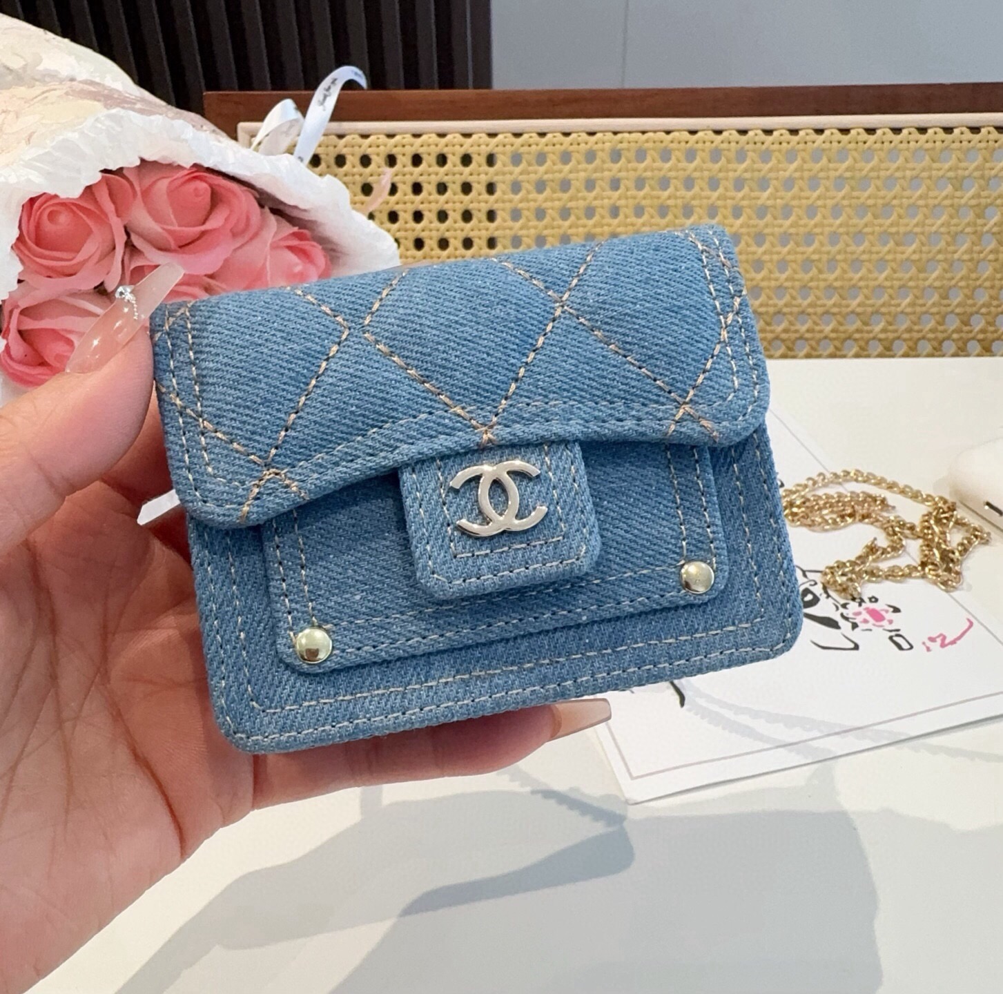 ❤️香奈儿CHANEL官网新款mini斜挎包包 零钱包👛搭配链条 可拆卸❤️可放耳机 纸巾 口红💄 钥匙 等小物件  尺