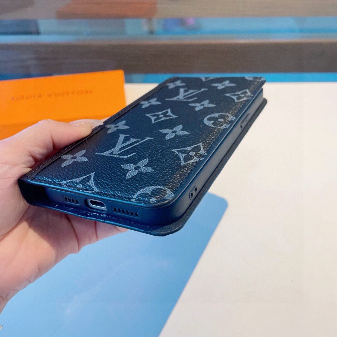 上新🎉🎉🎉🎉 LV老花拼接原版皮套 卡套 官网同步经典老花手机套  配手机壳 型号：为了不出现报错型号，请打开本机查看手