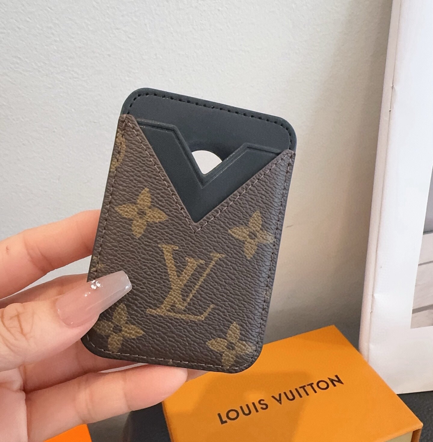 🔥LV官网磁吸卡包  手机磁吸卡包 顶级高品质[强]磁吸式卡夹，尺寸：长6.5*高9.5*宽0.5厘米