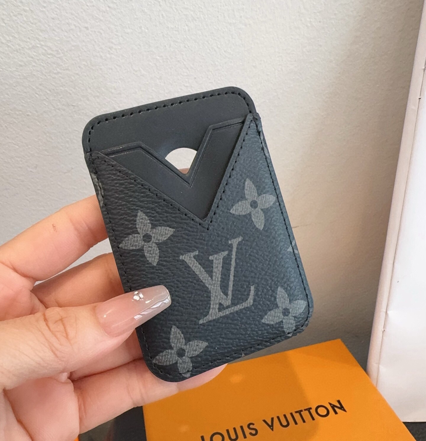 🔥LV官网磁吸卡包  手机磁吸卡包 顶级高品质[强]磁吸式卡夹，尺寸：长6.5*高9.5*宽0.5厘米