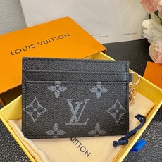 🔥新品官网同步LV经典老花卡包,包包挂饰 多功能零钱包钥匙扣,五金吊坠多个卡位 🔥新品官网同步LV经典老花卡包,包包挂饰 多功能零钱包钥匙扣,五金吊坠多个卡位