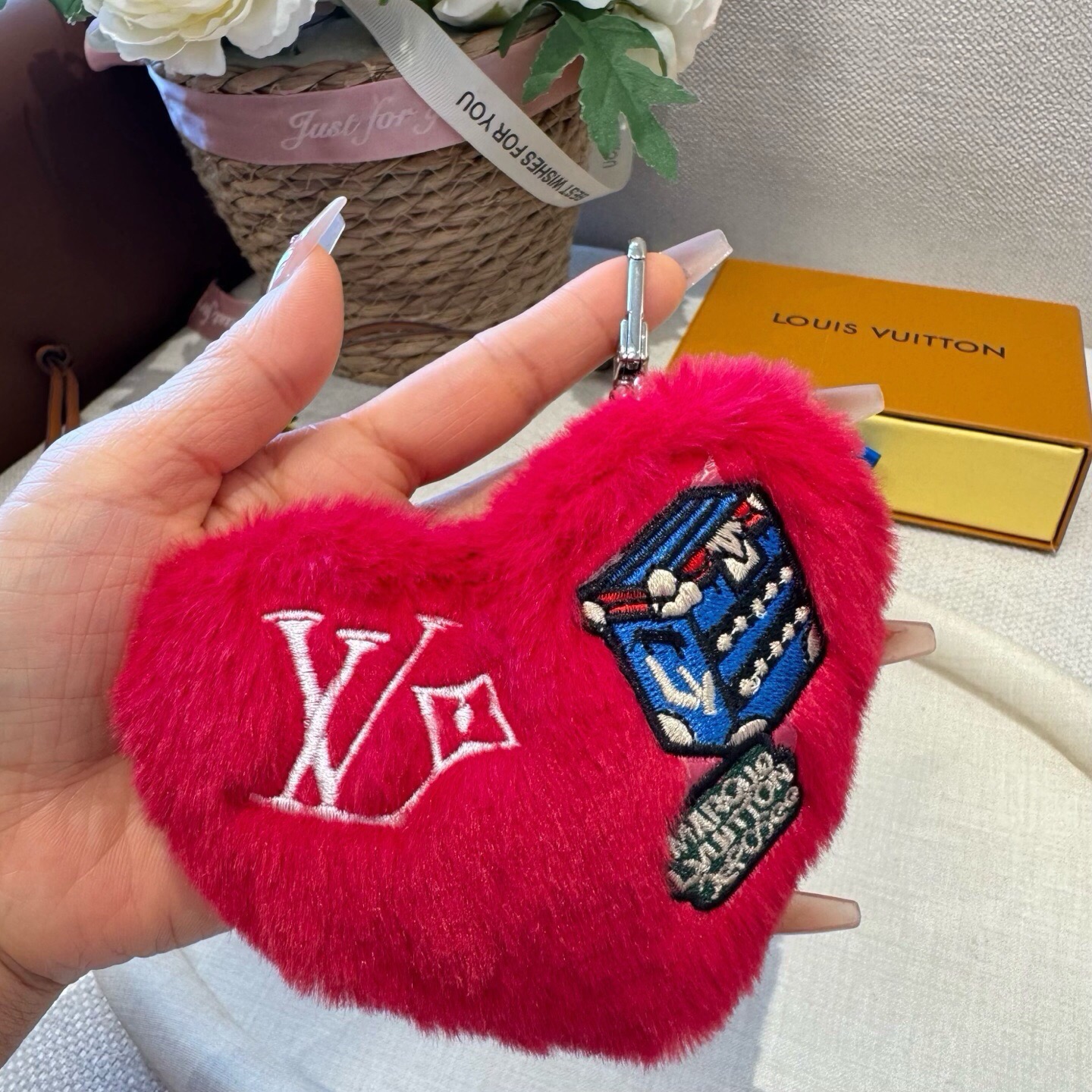 🔥新品 M03170 ☀️LOUIS Vuitton路易威登钥匙扣挂件LV LUCKY Trefoil 四叶草🍀包饰 ☀ 🔥新品 M03170 ☀️LOUIS Vuitton路易威登钥匙扣挂件LV LUCKY Trefoil 四叶草🍀包饰 ☀