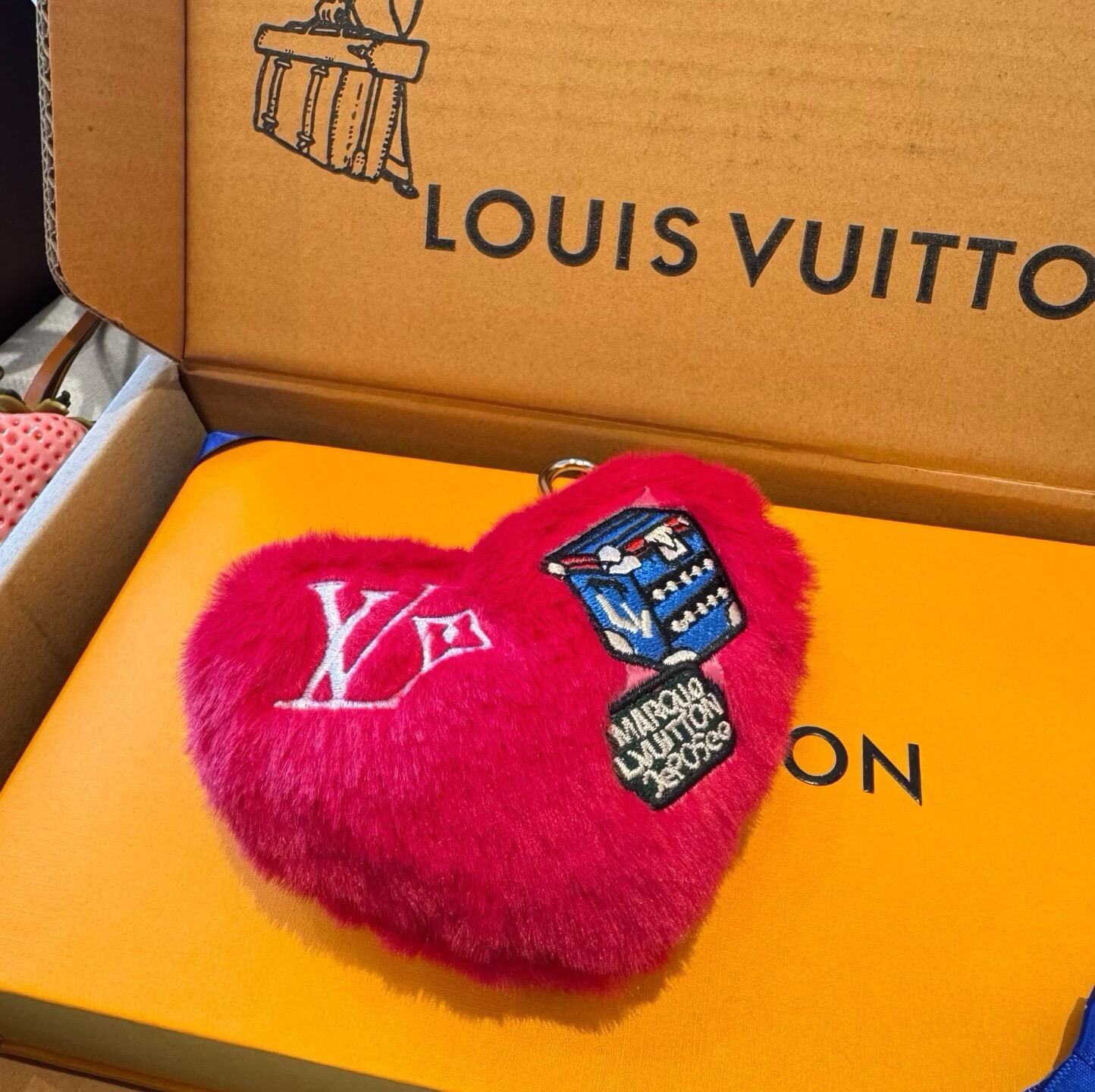 🔥新品 M03170 ☀️LOUIS Vuitton路易威登钥匙扣挂件LV LUCKY Trefoil 四叶草🍀包饰 ☀ 🔥新品 M03170 ☀️LOUIS Vuitton路易威登钥匙扣挂件LV LUCKY Trefoil 四叶草🍀包饰 ☀