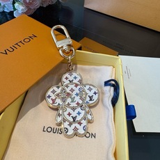 🔥LOUIS VUITTON新款包饰 村上隆白三彩黑三彩钥匙扣。LV薇薇安钥匙扣挂件包包挂件包饰,手机壳挂件 可满足各种 🔥LOUIS VUITTON新款包饰 村上隆白三彩黑三彩钥匙扣。LV薇薇安钥匙扣挂件包包挂件包饰,手机壳挂件 可满足各种