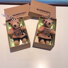 美美的夏夏同款Burberry代工厂小熊🐻挂件,巴宝莉🐻毛衣泰迪熊钥匙扣挂件 温柔到心里🥰 准备已久、精致自留 ! 美美的夏夏同款Burberry代工厂小熊🐻挂件,巴宝莉🐻毛衣泰迪熊钥匙扣挂件 温柔到心里🥰 准备已久、精致自留 !