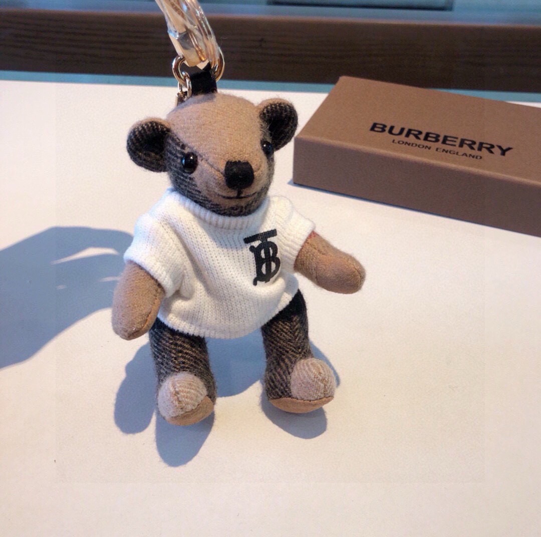Burberry代工厂小熊🐻挂件，巴宝莉🐻卫衣泰迪熊钥匙扣挂件  温柔到心里🥰  准备已久、精致自留 ！ 内部填充物与专