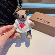 Burberry代工厂小熊🐻挂件,巴宝莉🐻毛衣泰迪熊钥匙扣挂件 温柔到心里🥰 准备已久、精致自留 ! 内部填充物与专 Burberry代工厂小熊🐻挂件,巴宝莉🐻毛衣泰迪熊钥匙扣挂件 温柔到心里🥰 准备已久、精致自留 ! 内部填充物与专