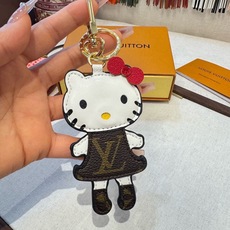 ❗新品❗Lv钥匙扣 kt猫🐱挂饰包包挂件 独家原单 LOUIS VUITTON 新款 顶级进口PU材质 五金为进口钢 ❗新品❗Lv钥匙扣 kt猫🐱挂饰包包挂件 独家原单 LOUIS VUITTON 新款 顶级进口PU材质 五金为进口钢