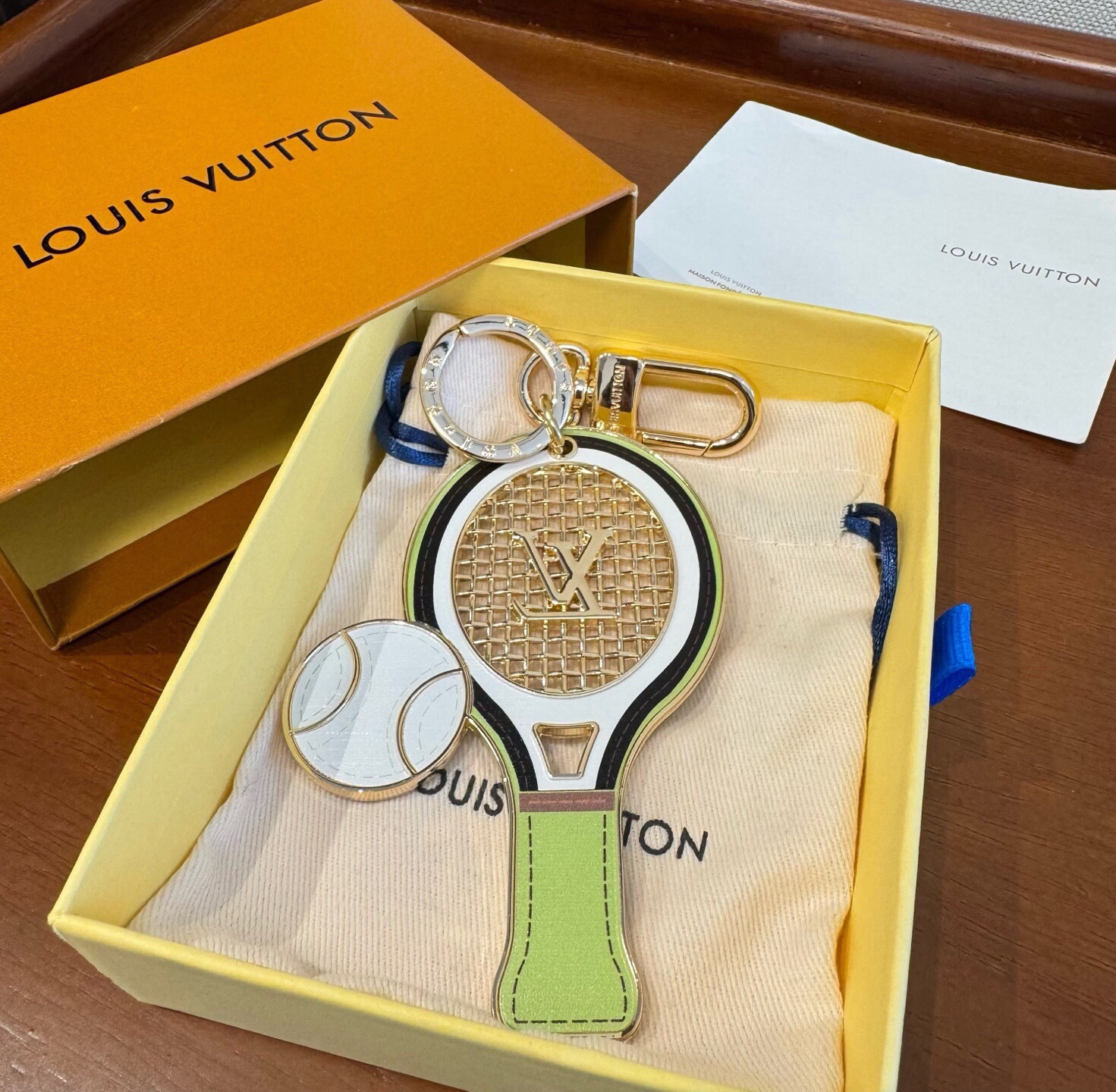 🔥M03925新款 LOUIS VUITTON LV 钥匙扣 TENNIS RACKET 包饰与钥匙扣 网球拍 包挂钥 🔥M03925新款 LOUIS VUITTON LV 钥匙扣 TENNIS RACKET 包饰与钥匙扣 网球拍 包挂钥
