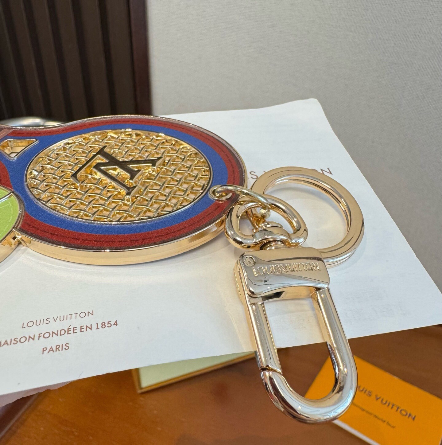 🔥M03925新款 LOUIS VUITTON LV 钥匙扣 TENNIS RACKET 包饰与钥匙扣 网球拍 包挂钥 🔥M03925新款 LOUIS VUITTON LV 钥匙扣 TENNIS RACKET 包饰与钥匙扣 网球拍 包挂钥