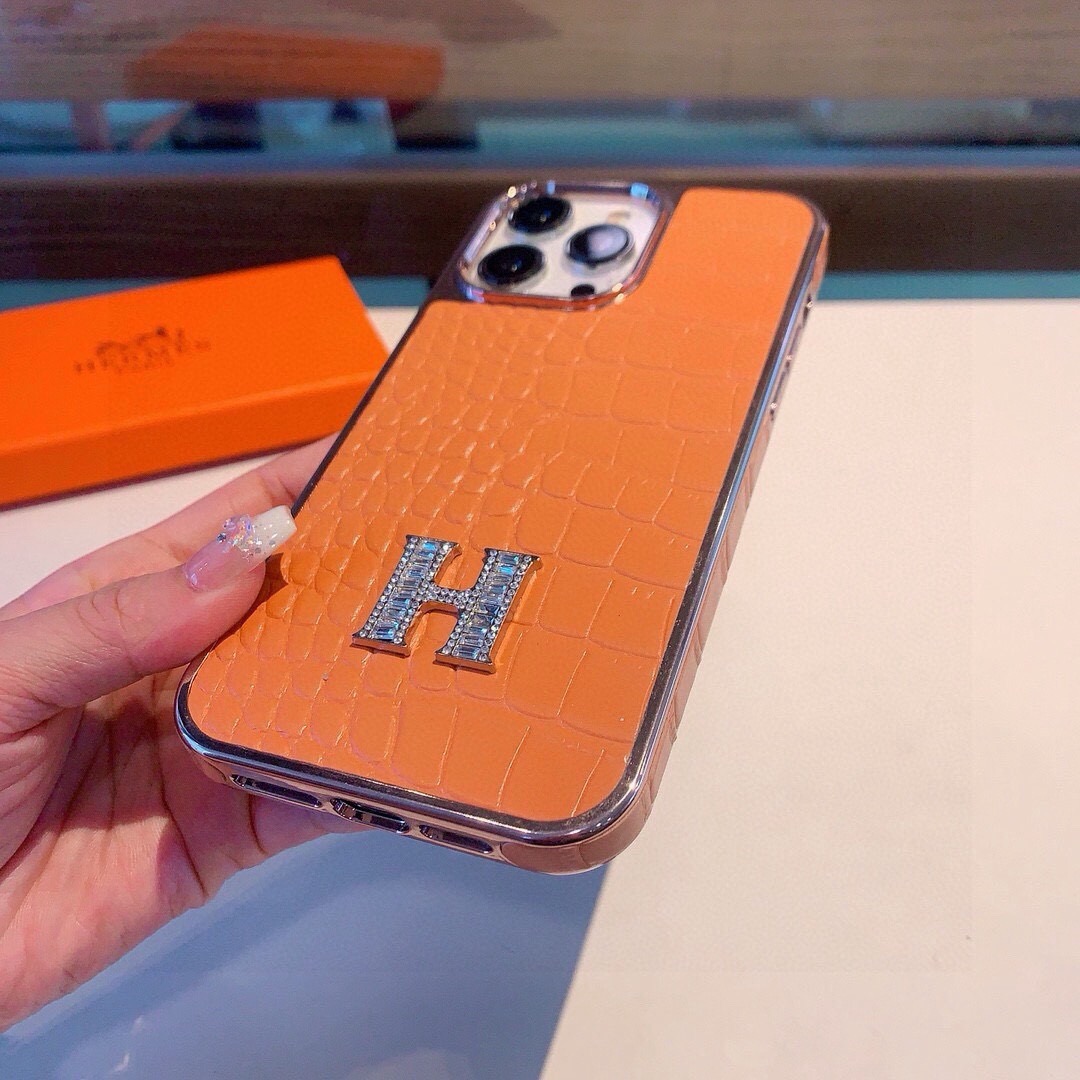 ✨爆款上架✨爱马仕🐎-HERMES鳄鱼纹H手机壳🛍️🛍️全包包边壳 型号：为了不出现报错型号，请打开本机查看手机设置显示