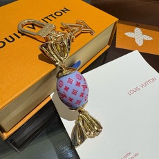 新款 LOUIS VUITTON新款 LV糖果🍬钥匙扣 包包挂件挂饰 钥匙扣 ☀本款 LV Sweets 包饰汲取童年欢 新款 LOUIS VUITTON新款 LV糖果🍬钥匙扣 包包挂件挂饰 钥匙扣 ☀本款 LV Sweets 包饰汲取童年欢