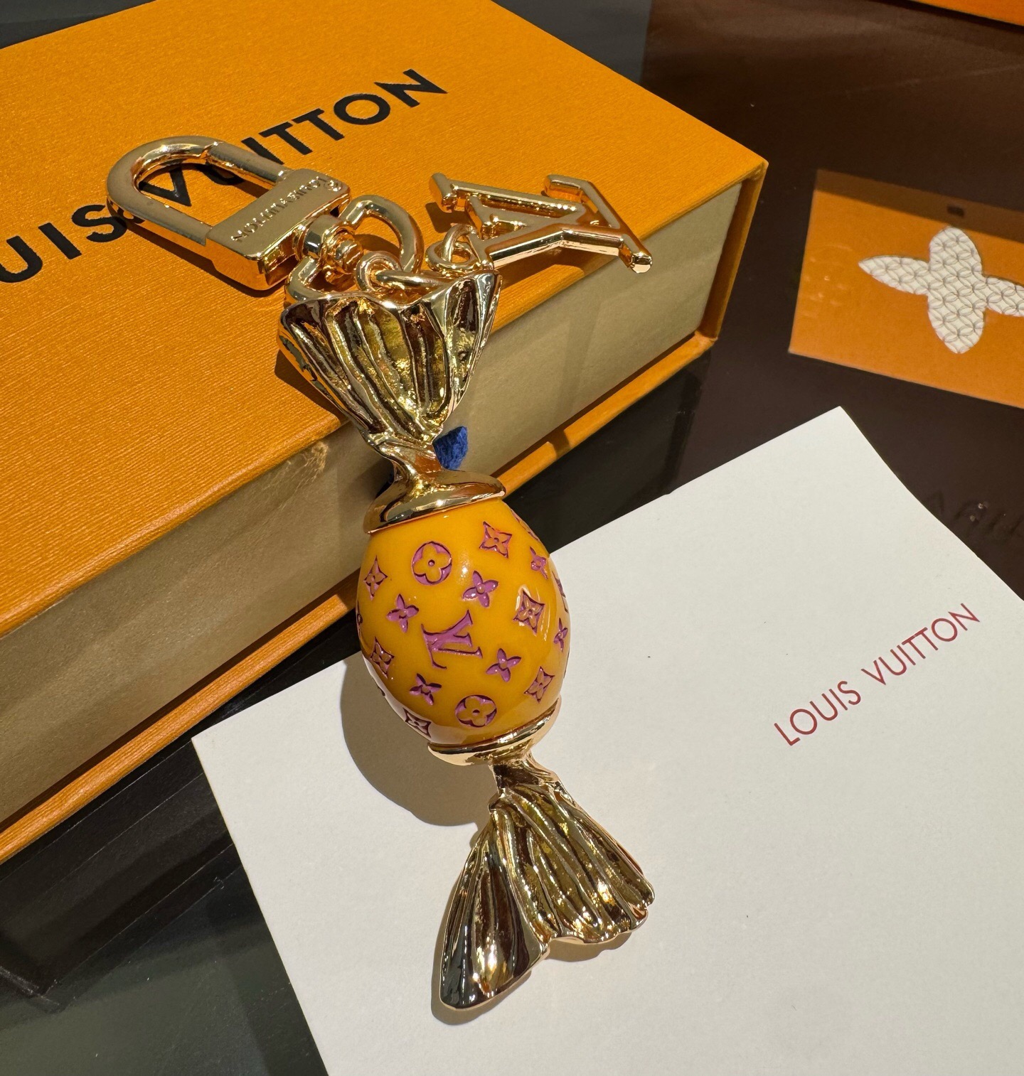 新款 LOUIS VUITTON新款 LV糖果🍬钥匙扣 包包挂件挂饰 钥匙扣 ☀本款 LV Sweets 包饰汲取童年欢 新款 LOUIS VUITTON新款 LV糖果🍬钥匙扣 包包挂件挂饰 钥匙扣 ☀本款 LV Sweets 包饰汲取童年欢