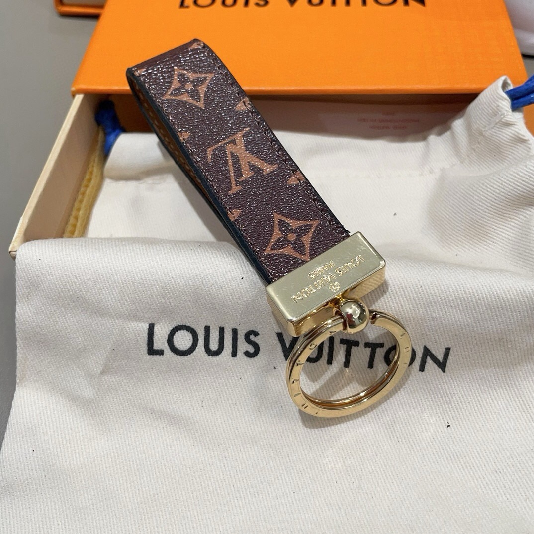 🔥LV 钥匙扣车钥匙扣经典老花/黑格，咖格/白彩/Monogram 帆布不仅精美，而且经久耐用， 是 Dragonne 