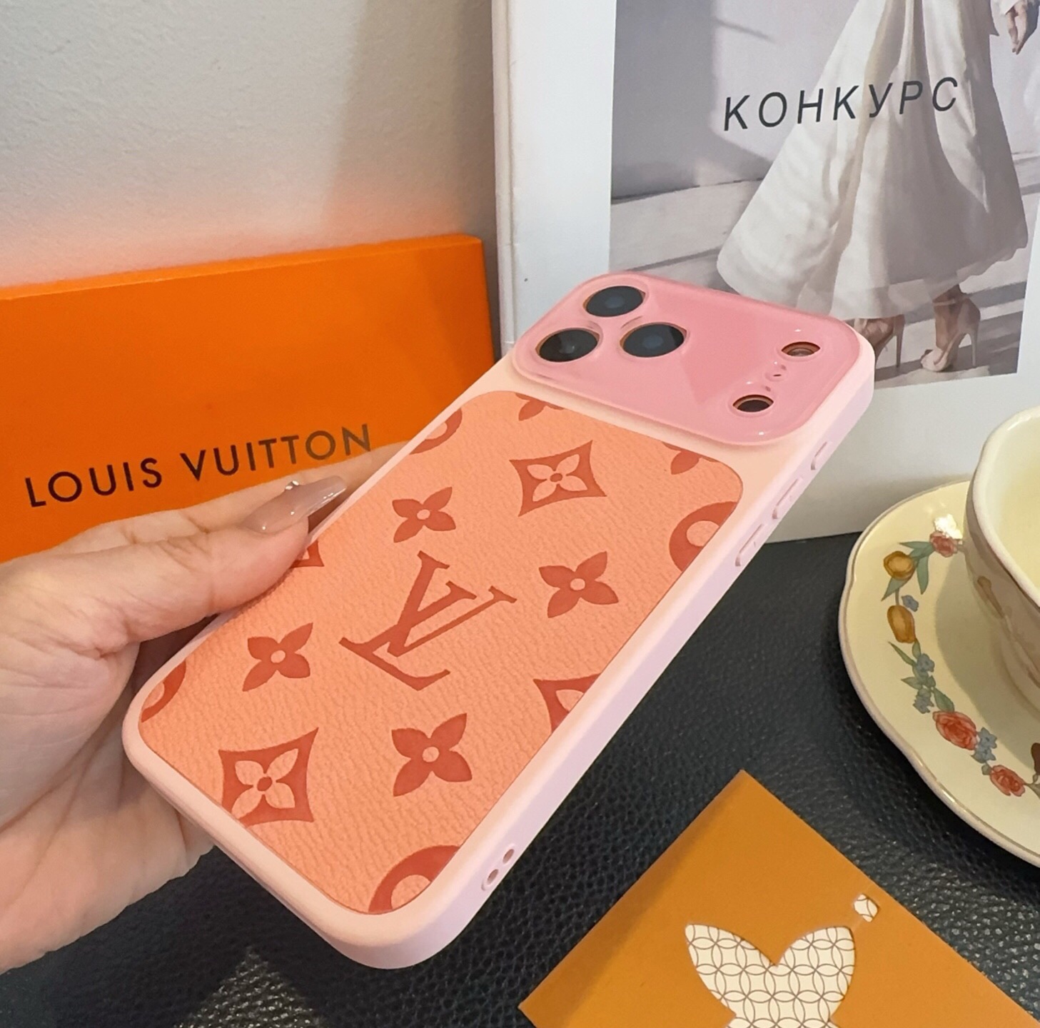 星宇橙秒变摄像头 Lv手机壳 型号:为了不出现报错型号,请打开本机查看手机设置显示的型号⚠️⚠️⚠️ iPhone17 星宇橙秒变摄像头 Lv手机壳 型号:为了不出现报错型号,请打开本机查看手机设置显示的型号⚠️⚠️⚠️ iPhone17