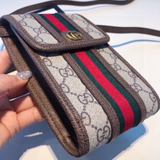 🔥Gucci 手机包包 OPhidia系列 一个男女可用的手机包 生活出门不需要带现金的时代,这个包完全可以满足你日常使 🔥Gucci 手机包包 OPhidia系列 一个男女可用的手机包 生活出门不需要带现金的时代,这个包完全可以满足你日常使