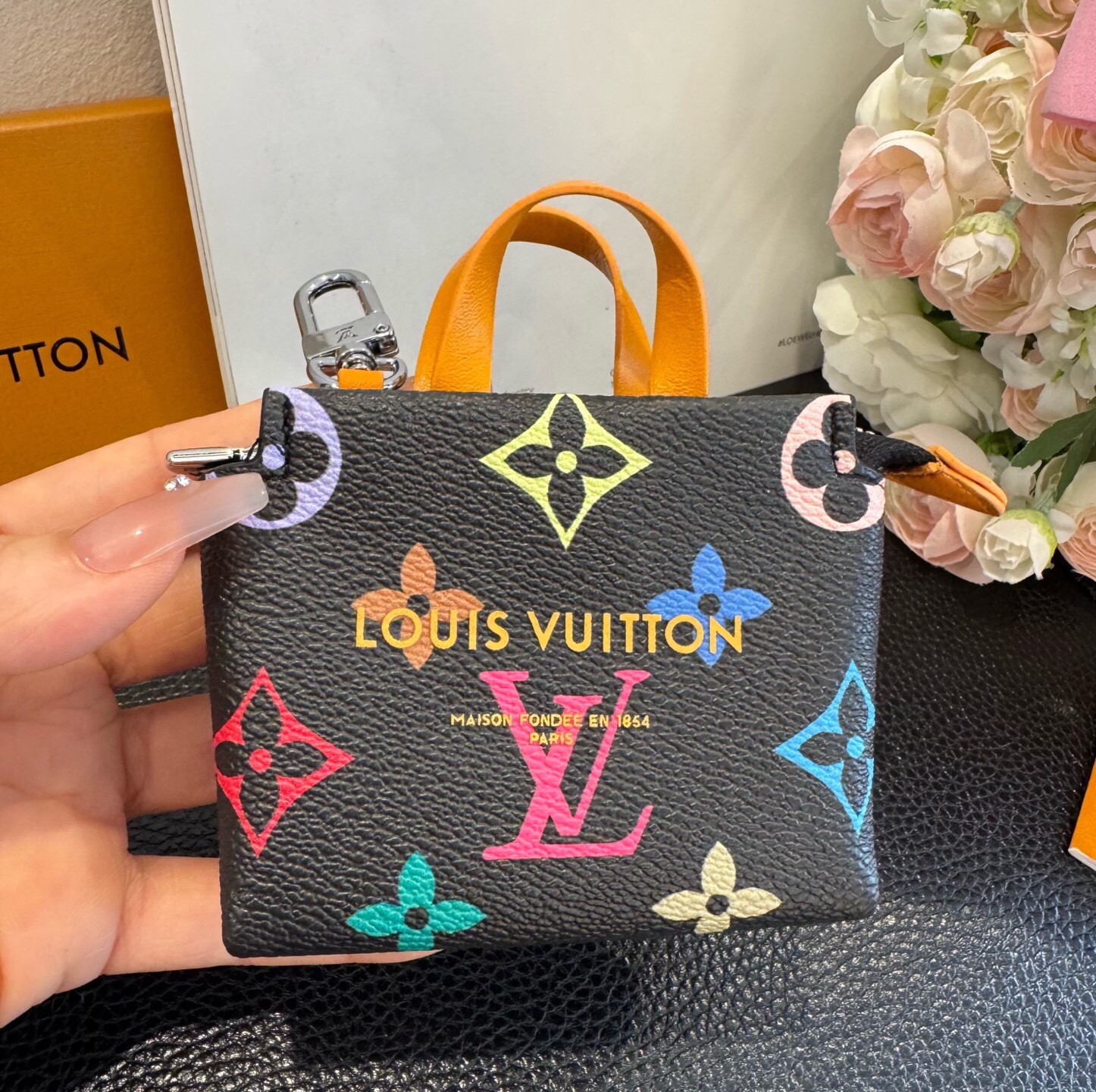 🔥Lv购物袋mini零钱包 👛耳机🎧包 ✨可装口红💄零钱等Mini小拎包，可挂包包上 腰带上 小巧精致💸潮流高档小包包