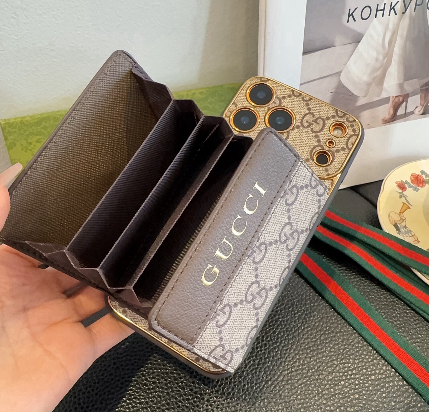 🔥gucci古驰卡包手机壳 风琴包卡包斜挎手机壳 肤感二合一电镀老花插卡上下翻盖斜挎 型号:为了不出现报错型号,请打开本 🔥gucci古驰卡包手机壳 风琴包卡包斜挎手机壳 肤感二合一电镀老花插卡上下翻盖斜挎 型号:为了不出现报错型号,请打开本