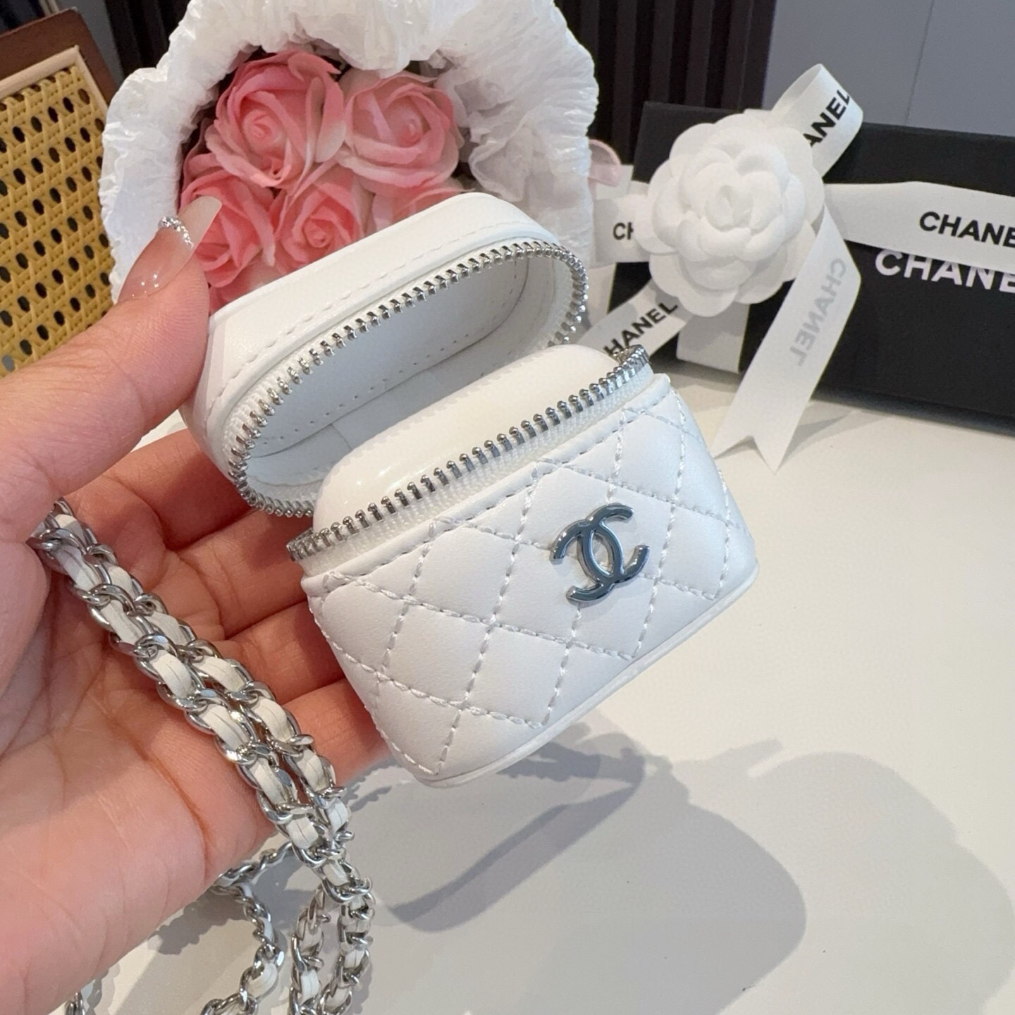 ❤️香奈儿CHANEL mini斜挎包包 通用耳机包💥官网1:1耳机包  时尚迷你包包，链条⛓️挂绳可拆卸可挂脖❤️可挂