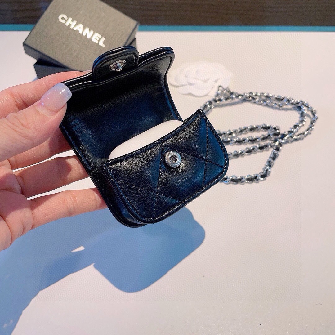 ❤️香奈儿CHANEL经典菱格通用耳机包💥官网1:1耳机包  时尚迷你包包，链条⛓️挂绳可拆卸，蓝牙耳机包，通用款！