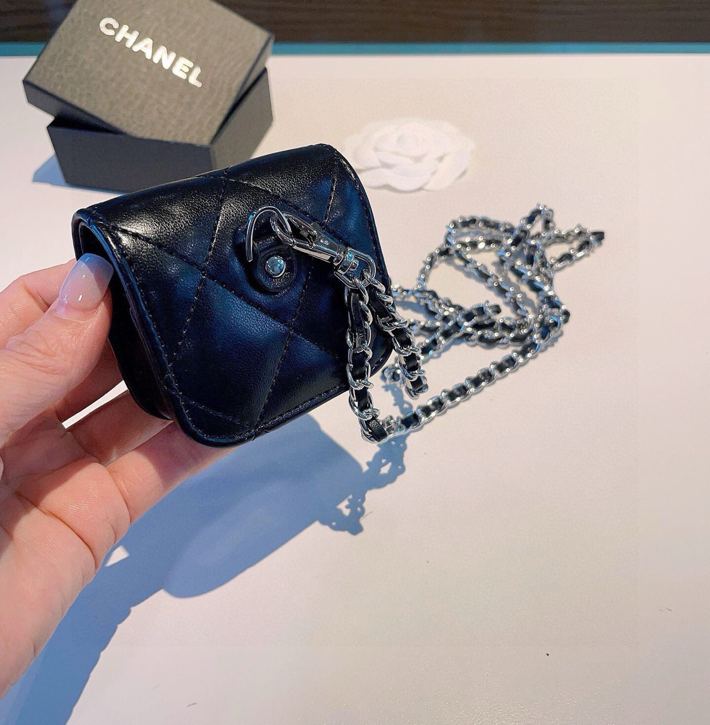 ❤️香奈儿CHANEL经典菱格通用耳机包💥官网1:1耳机包  时尚迷你包包，链条⛓️挂绳可拆卸，蓝牙耳机包，通用款！