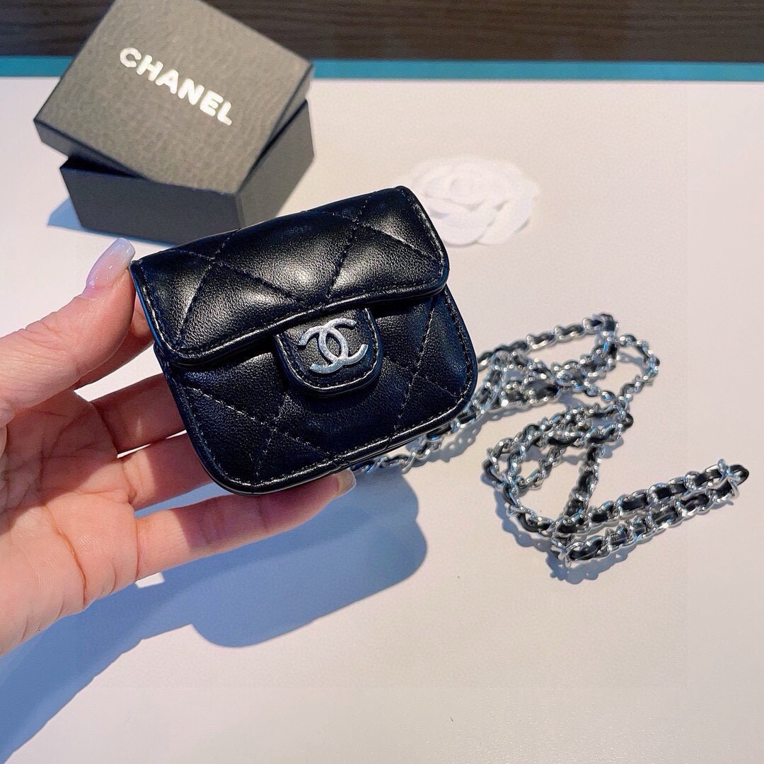 ❤️香奈儿CHANEL经典菱格通用耳机包💥官网1:1耳机包  时尚迷你包包，链条⛓️挂绳可拆卸，蓝牙耳机包，通用款！