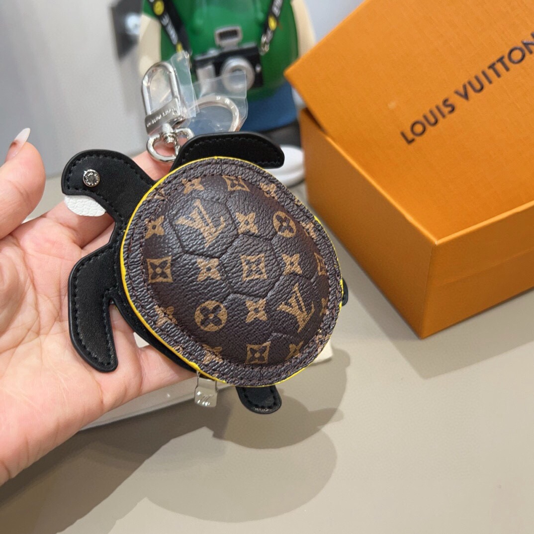 🔥官网新品M01471Louis Vuitton 路易威登海龟🐢乌龟包钥匙扣挂件 LV蓝牙耳机包 Turtle Pouc