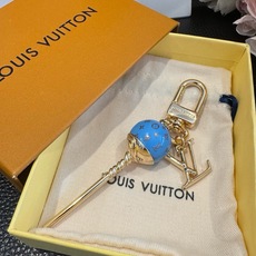 新款 LOUIS VUITTON新款 LV棒棒糖🍭🍬钥匙扣 包包挂件挂饰 钥匙扣 ☀本款 LV Sweets 包饰汲取童 新款 LOUIS VUITTON新款 LV棒棒糖🍭🍬钥匙扣 包包挂件挂饰 钥匙扣 ☀本款 LV Sweets 包饰汲取童
