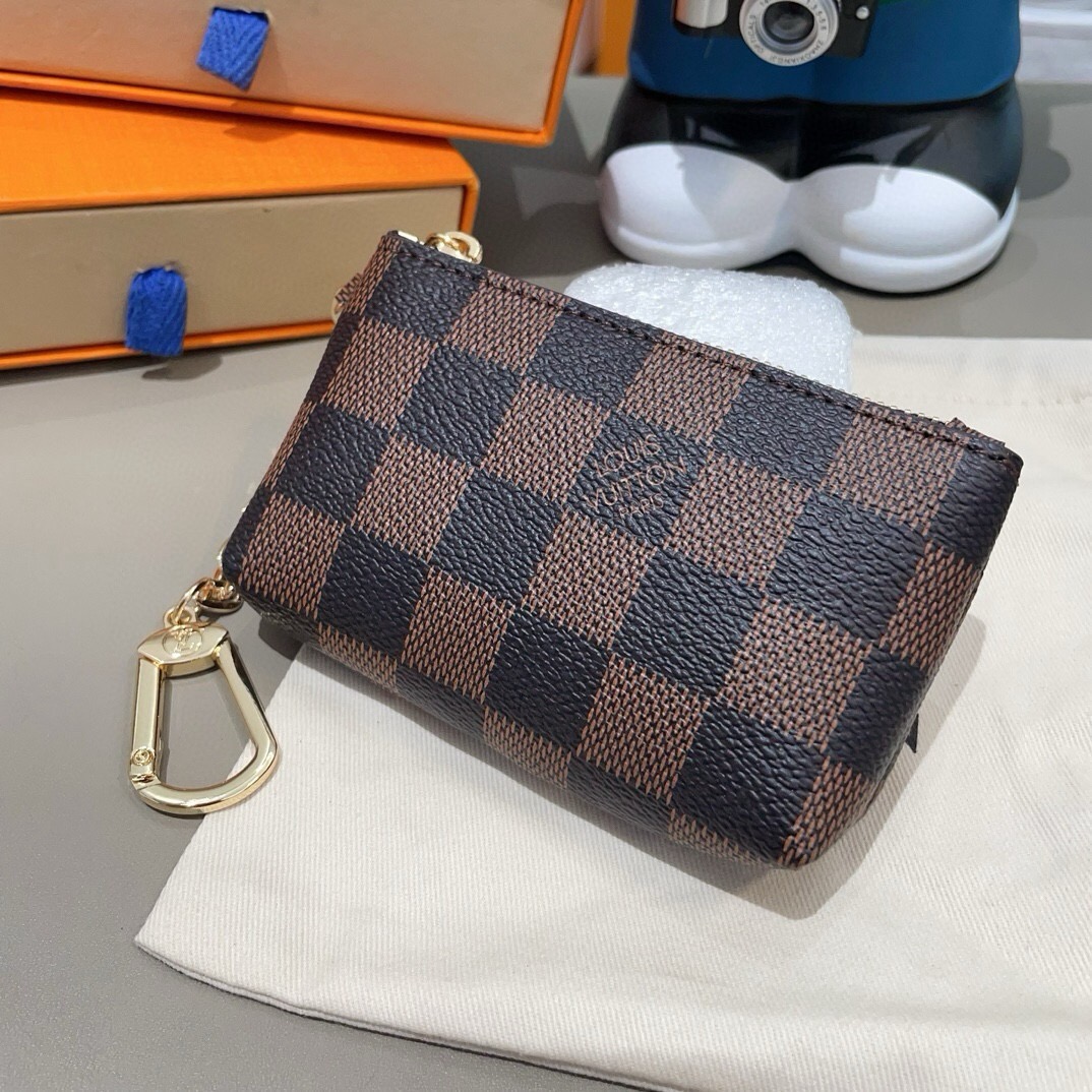 LV零钱包卡包 挂饰☀️Louis Vuitton 路易威登lv钥匙扣钥匙包卡包PU材质 原版logo 可放卡片 零钱 
