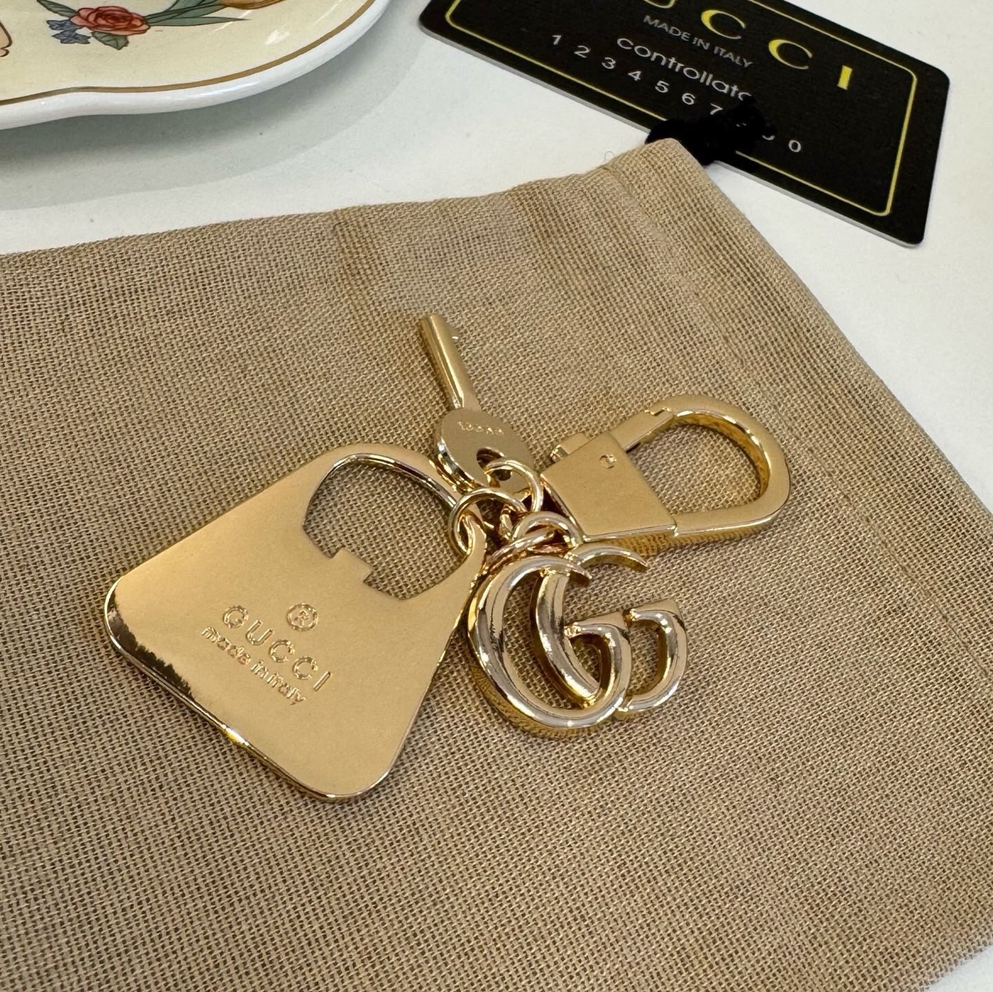 🔥 Gucci 古驰钥匙扣 包包挂件挂饰  ☀️俏皮可爱的手袋挂饰👛造型设计