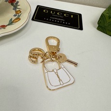 🔥 Gucci 古驰钥匙扣 包包挂件挂饰 ☀️俏皮可爱的手袋挂饰👛造型设计 🔥 Gucci 古驰钥匙扣 包包挂件挂饰 ☀️俏皮可爱的手袋挂饰👛造型设计