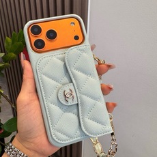 💃CHANEL💠香奈儿火爆时尚圈的手机壳 专柜同款双C链条⛓️手腕带,鱼子酱皮菱格车线翻盖插卡,时尚潮流必备💃 型号:为 💃CHANEL💠香奈儿火爆时尚圈的手机壳 专柜同款双C链条⛓️手腕带,鱼子酱皮菱格车线翻盖插卡,时尚潮流必备💃 型号:为