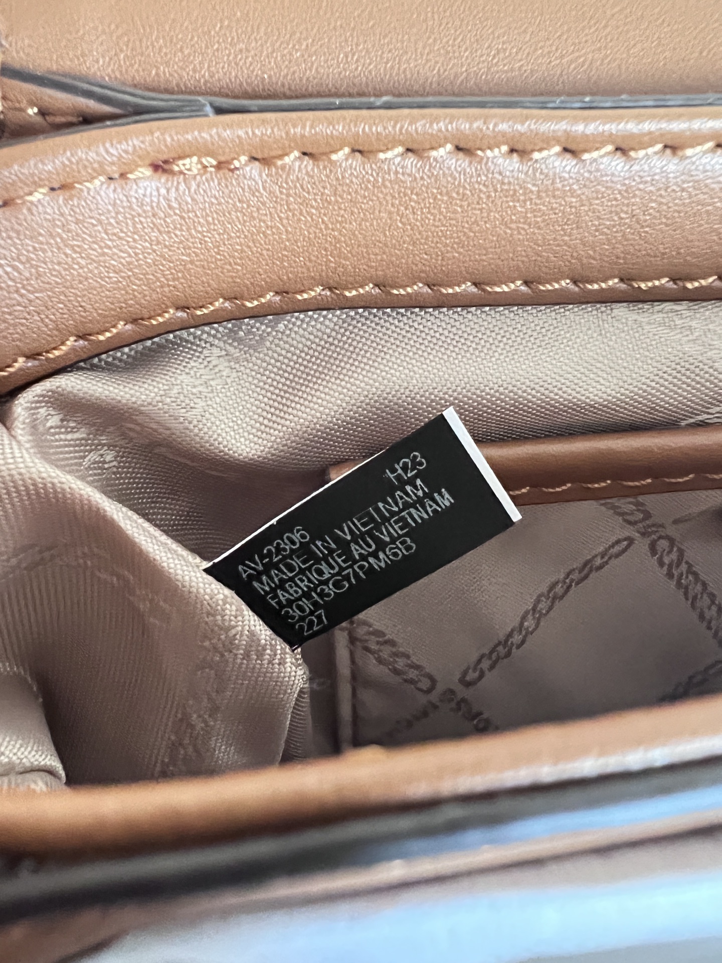 Michael Kors 白鹿同款2022秋季新款 MK Parker 中号链条马鞍包斜挎单肩包 尺寸24-17