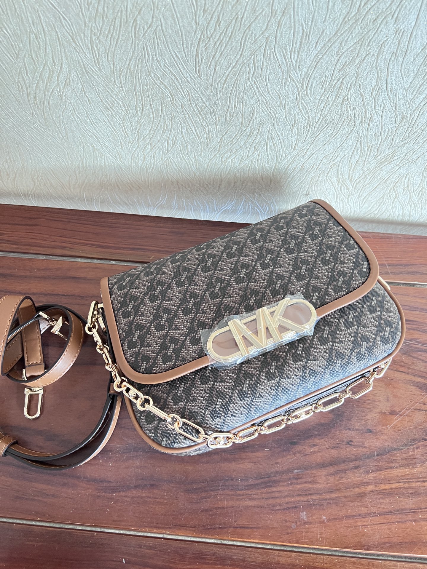 Michael Kors 白鹿同款2022秋季新款 MK Parker 中号链条马鞍包斜挎单肩包 尺寸24-17