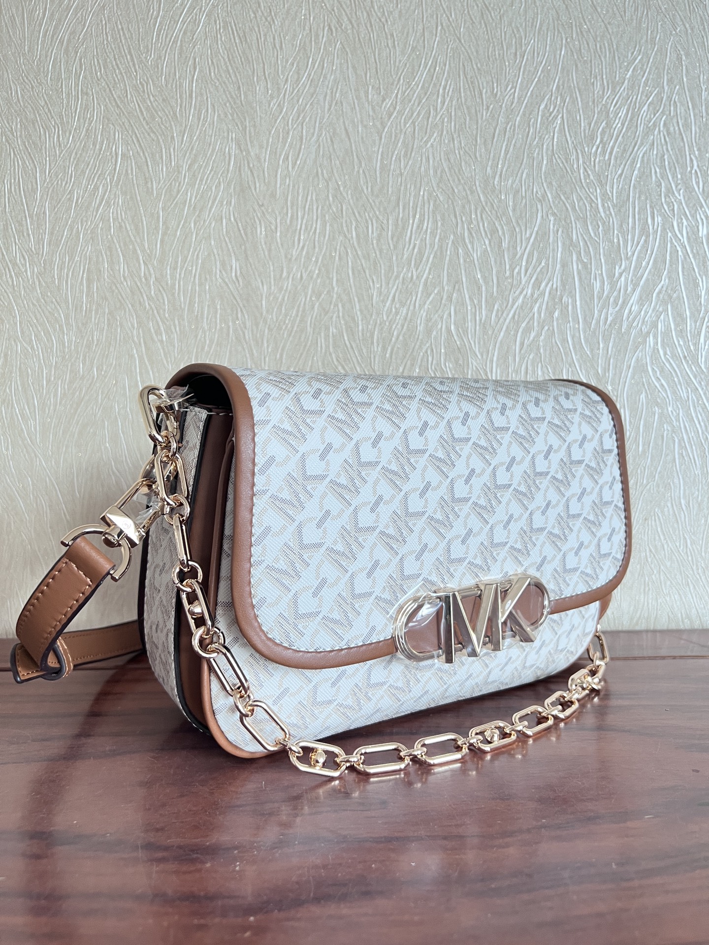 Michael Kors 白鹿同款2022秋季新款 MK Parker 中号链条马鞍包斜挎单肩包 尺寸24-17