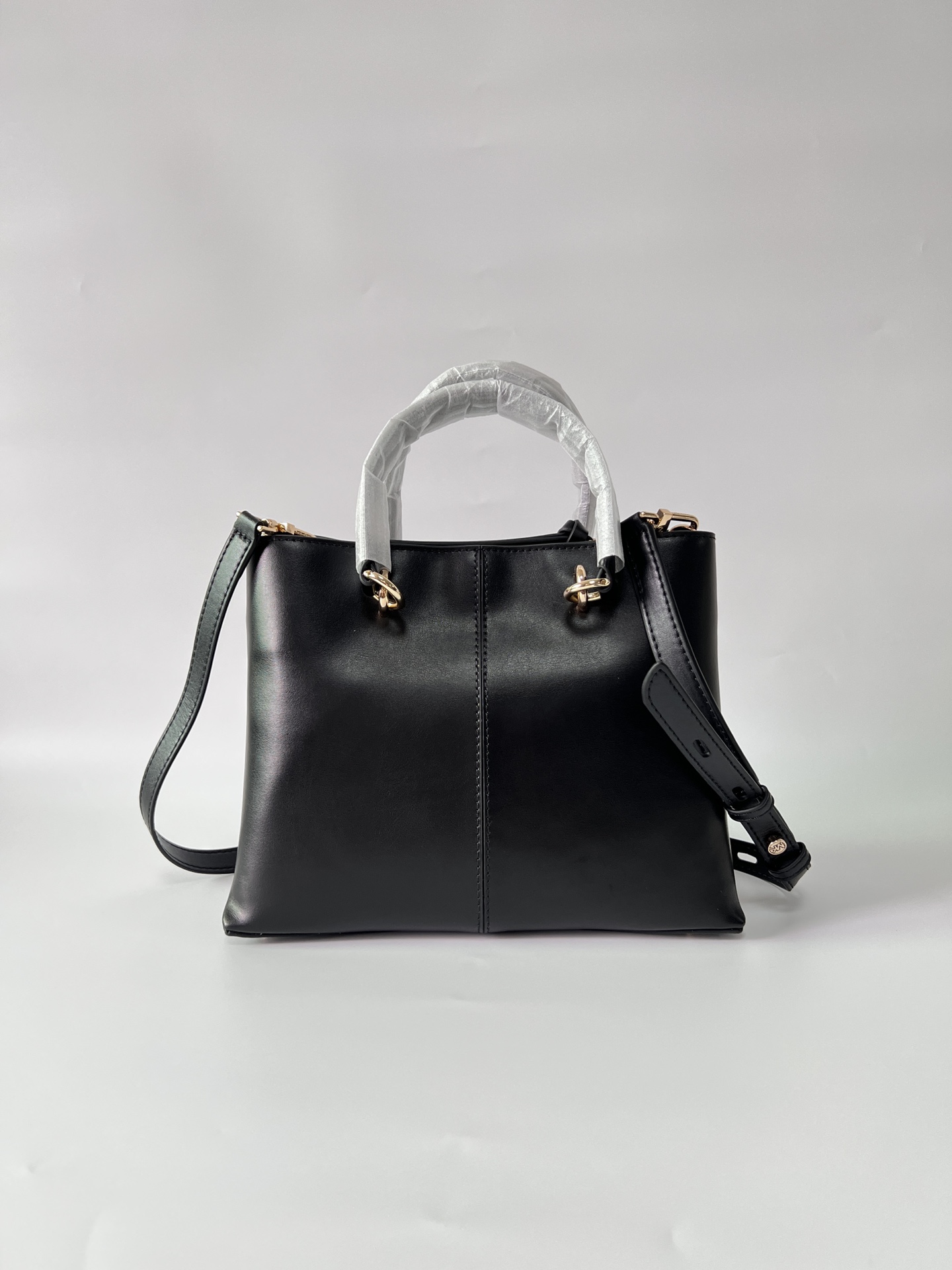 Michael Kors ～2024新款 cece戴妃包 牛皮手提单肩链条包 采用简洁的包型把控 感 无一丝赘余的设计