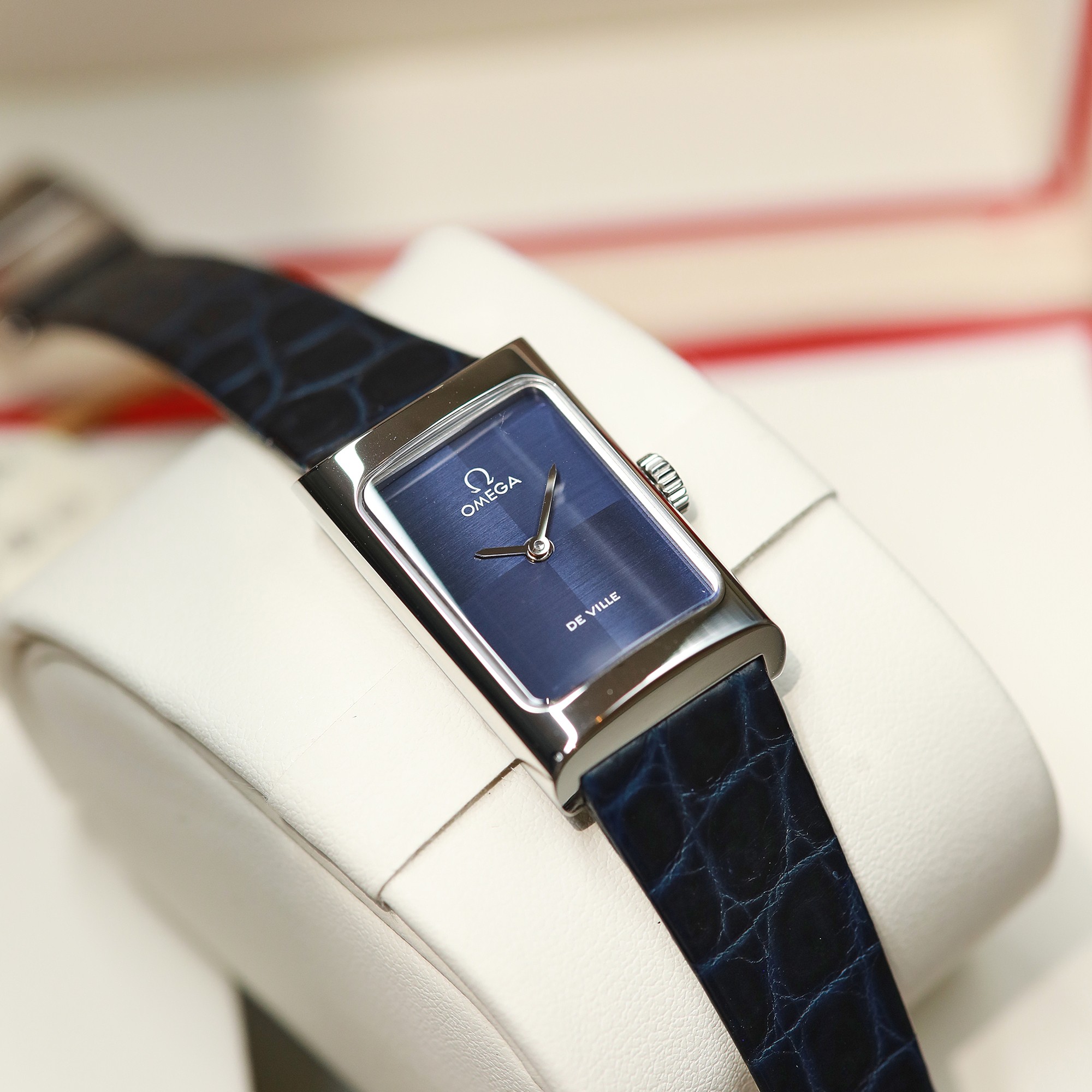 Omega De Ville Vintage Women's Watch, Square Dial, Croco Leather Strap 6 a1739237392663 7847