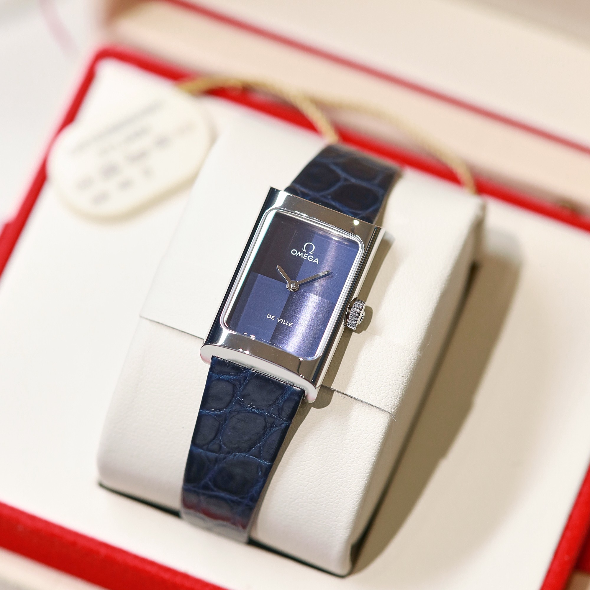 Omega De Ville Vintage Women's Watch, Square Dial, Croco Leather Strap 4 a1739237392700 3147