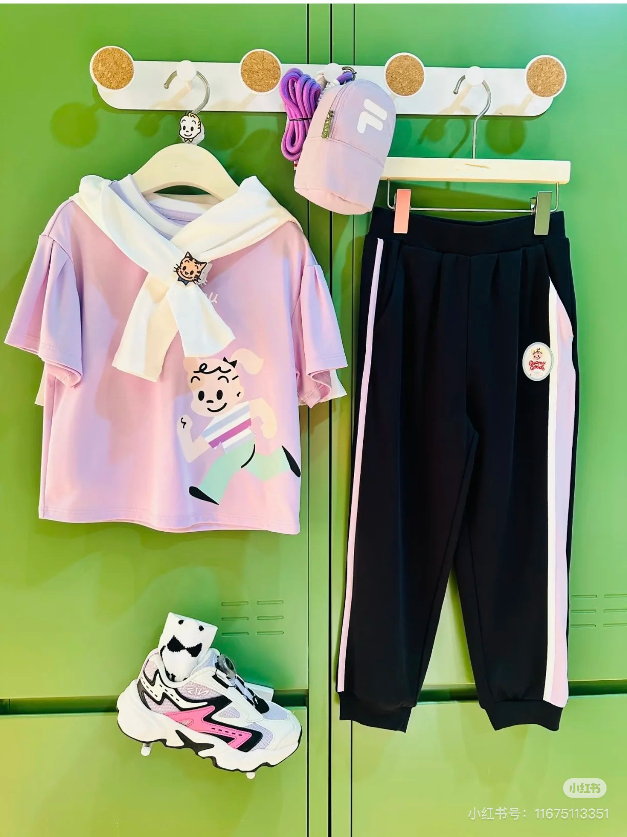 Rayas verdes 79.9@ Blanco puro 69.9@ Running girl 69.9@ Ice cream girl 69.9@ Polo 79.9@ Pantalones de patchwork verdes …