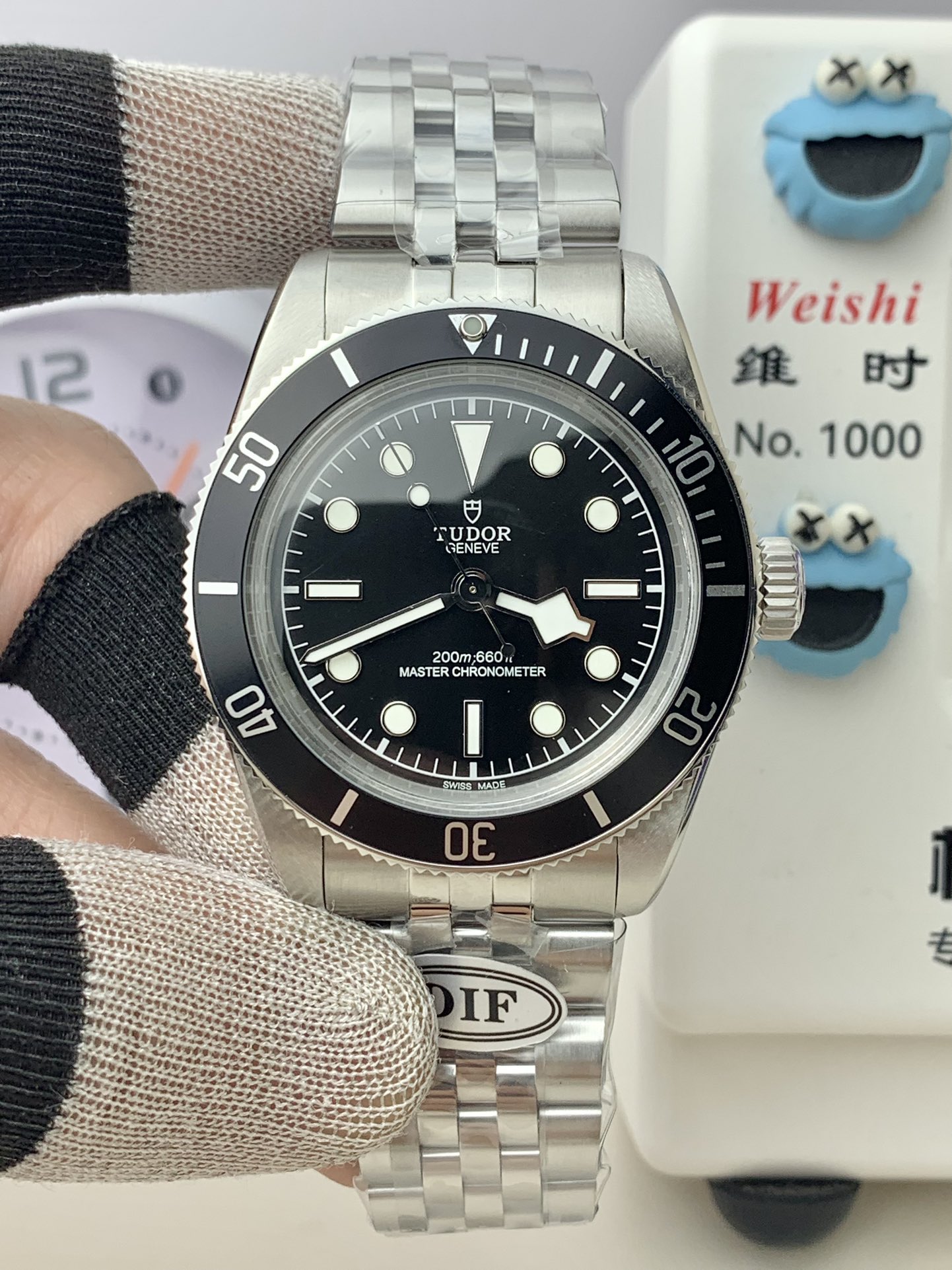 NO:158464,DIF has launched the new Biwan, and friends who know Tudor know that. The new representative dial is shown in a monochrome design for the first time. It shows its avant-garde style. The case is made of stainless steel. The case has been polished and brushed in fine polished and brushed to show a unique texture and gloss. The dial is made of exquisite sun pattern design, which exudes a charming luster under direct light. The crown is designed with relief technology. The rose mark of the Tudor watch is designed with relief technology. The details are added to the details. The 