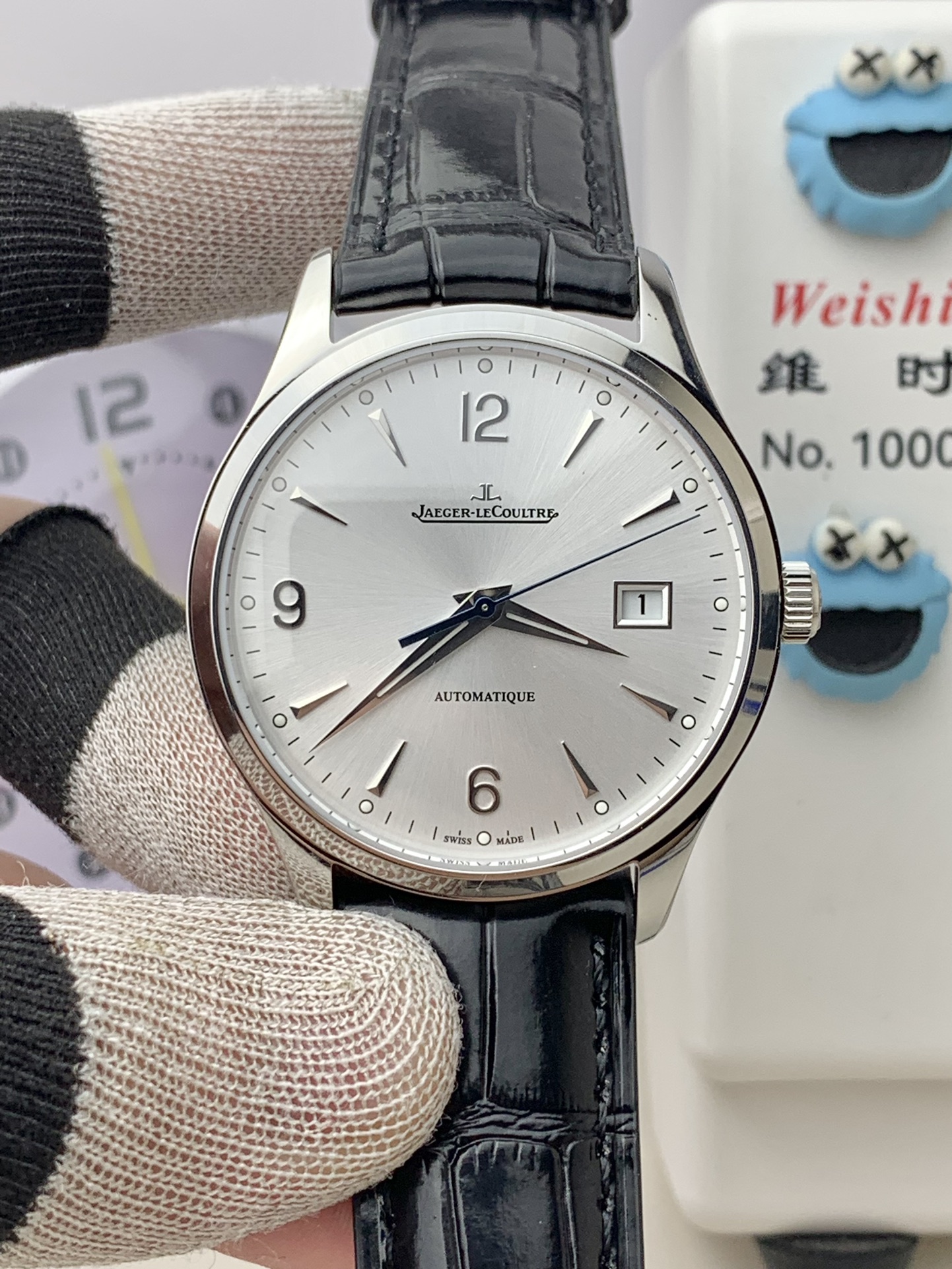 NO:384023,V9 new product Jaeger-LeCoultre Calendar Series This watch movement uses an all-in-one 899 model movement, with a 28800 beat-moving time stable, 39mmX9.8mm, a delicate ultra-thin appearance, sapphire mirror glass, which looks particularly exquisite, and the strap can be selected as steel belt or belt!  ,jaeger-lecoultre19860909V9新品积家大师日历系列 该腕表机芯采用改一体机899型号机芯,机芯28800节拍走时稳,39mmX9.8mm,精致的超薄形外观,蓝宝石镜面玻璃,显得格外的精致,表带可选钢带或皮带！,,jaeger-lecoultre,Watch