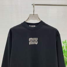 PMIU MIU 🔥🔥高端定制 2025秋冬新款首发专柜最新款长袖打底单穿400克纯棉重工凹凸图案设计 PMIU MIU 🔥🔥高端定制 2025秋冬新款首发专柜最新款长袖打底单穿400克纯棉重工凹凸图案设计