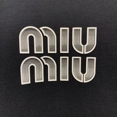 PMIU MIU 🔥🔥高端定制 2025秋冬新款首发专柜最新款长袖打底单穿400克纯棉重工凹凸图案设计 PMIU MIU 🔥🔥高端定制 2025秋冬新款首发专柜最新款长袖打底单穿400克纯棉重工凹凸图案设计