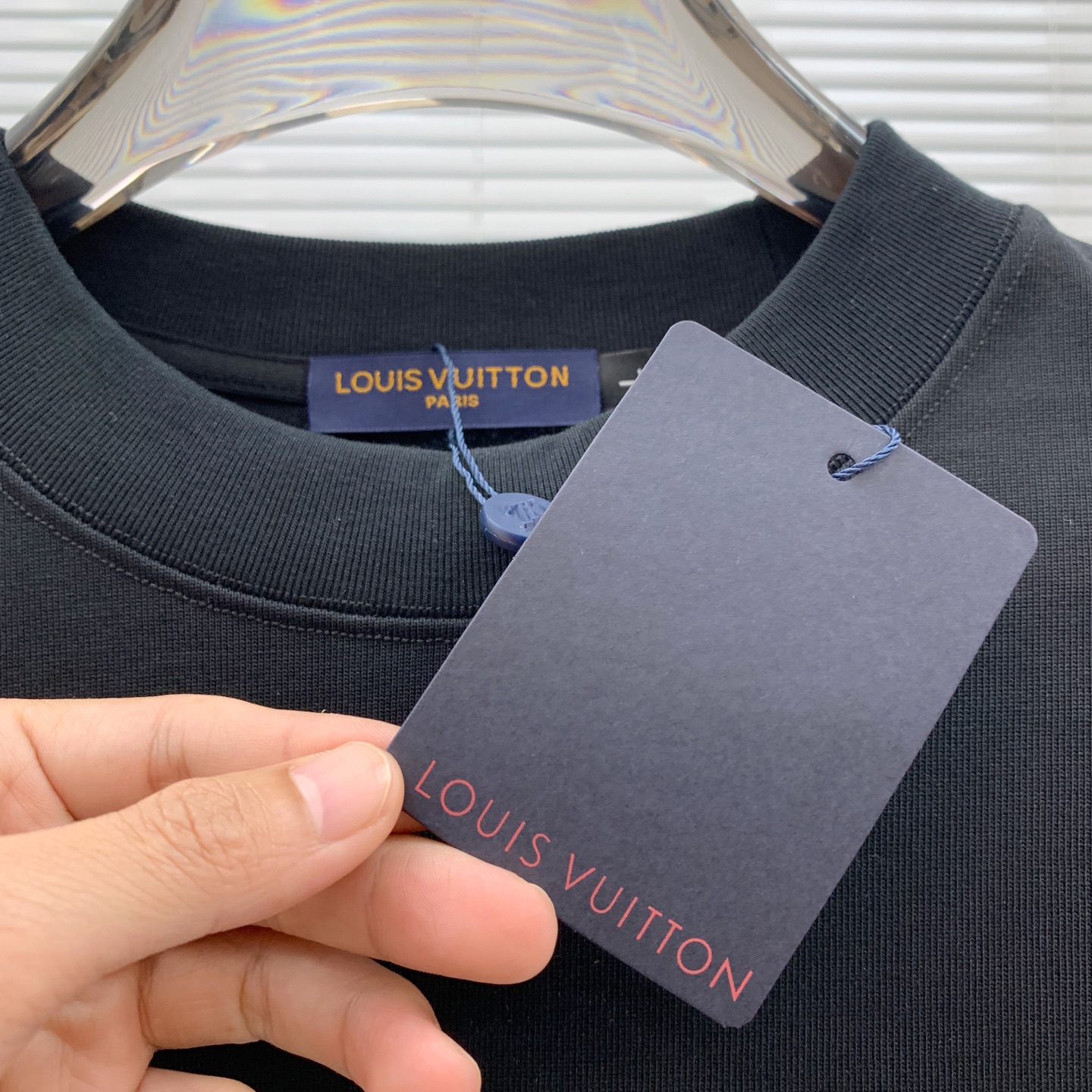 P 路易威登 LV . 🔥🔥高端定制 2025秋冬新款首发专柜最新款长袖打底单穿400克纯棉重工凹凸图案