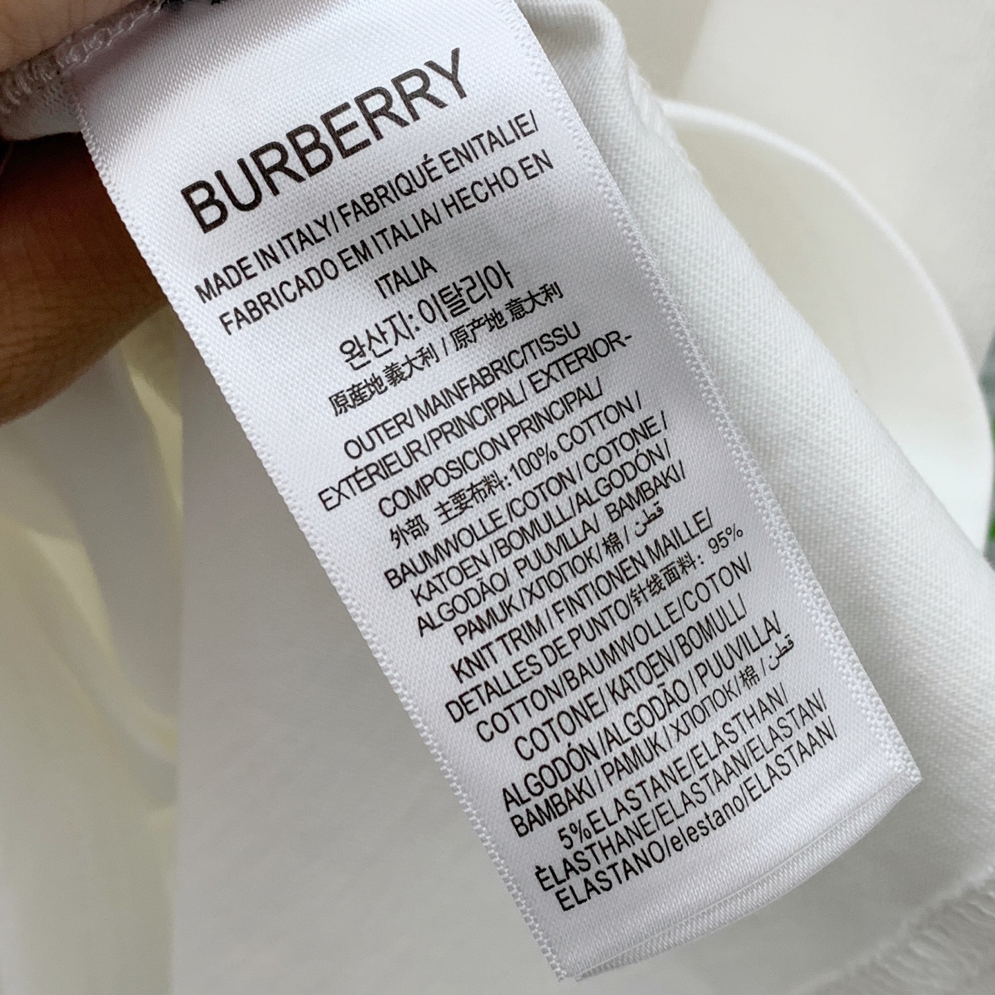 P巴宝莉25ss秋季【新品】新款贸易订单圆领长袖打底衫长袖T恤网红款！上身舒适透气，不僵硬，整体有着丰富