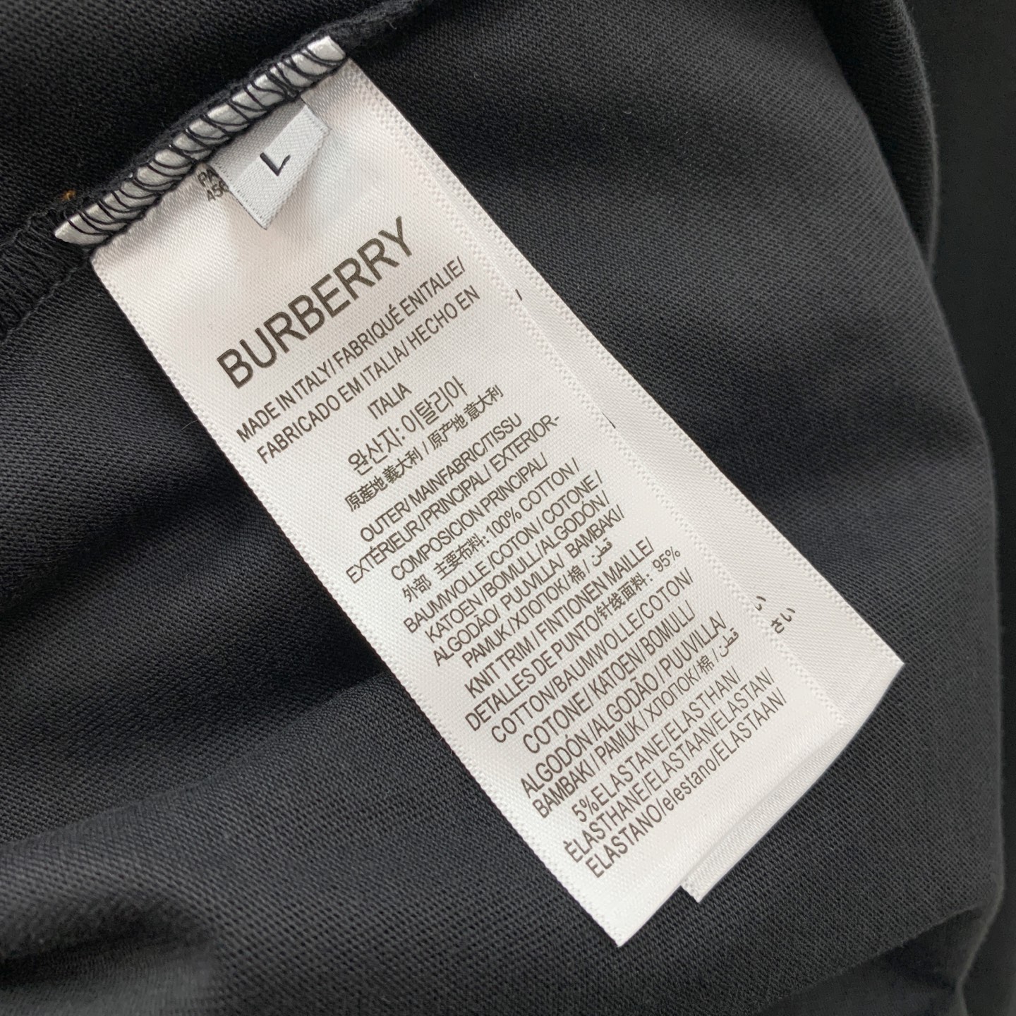 P巴宝莉25ss秋季【新品】新款贸易订单圆领长袖打底衫长袖T恤网红款！上身舒适透气，不僵硬，整体有着丰富