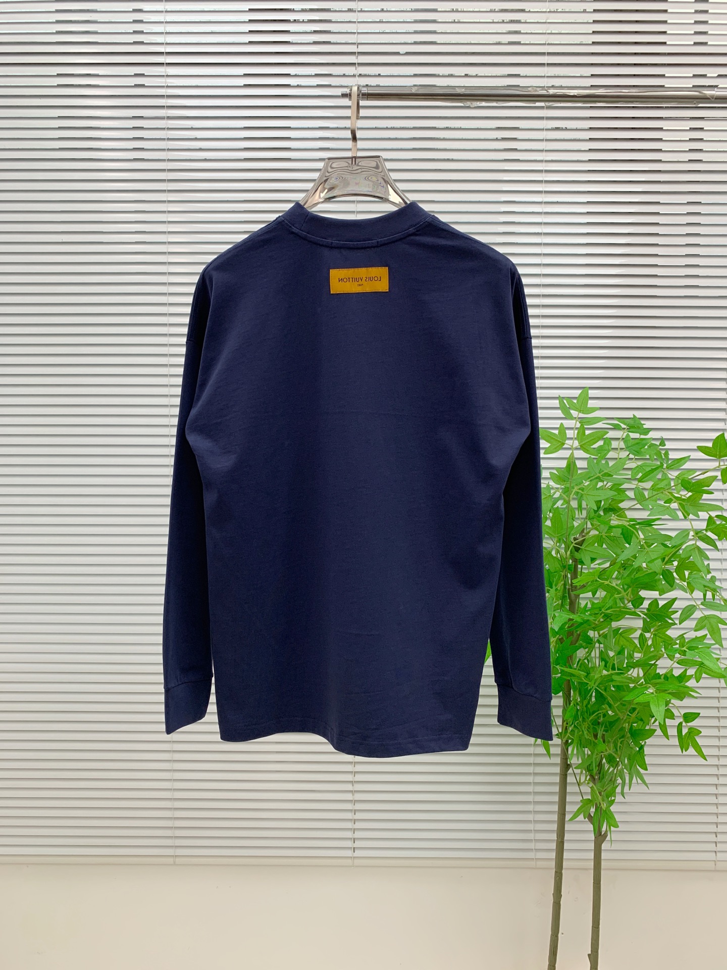 PLV 25ss秋季【新品】新款贸易订单圆领长袖打底衫长袖T恤网红款！上身舒适透气，不僵硬，整体有着丰富