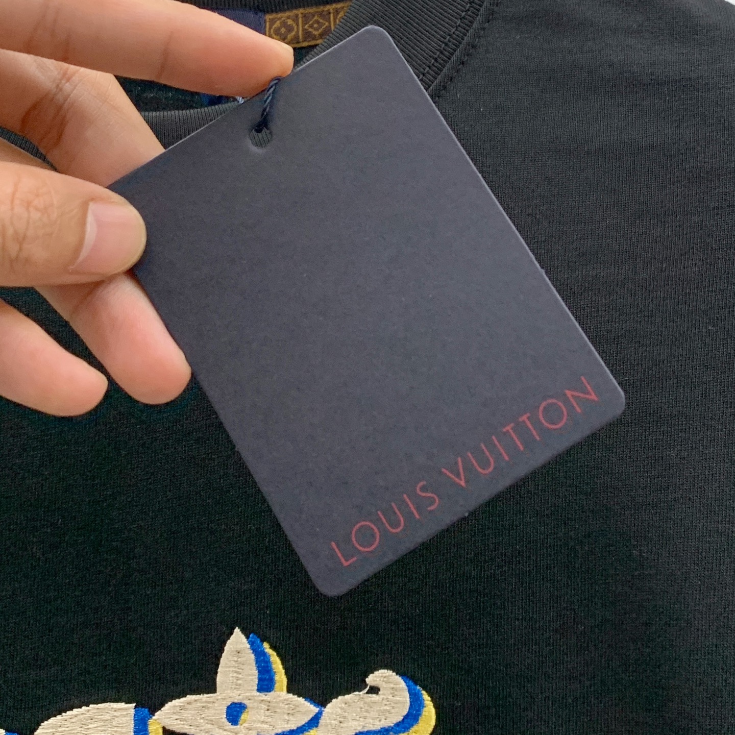 PLV 25ss秋季【新品】新款贸易订单圆领长袖打底衫长袖T恤网红款！上身舒适透气，不僵硬，整体有着丰富