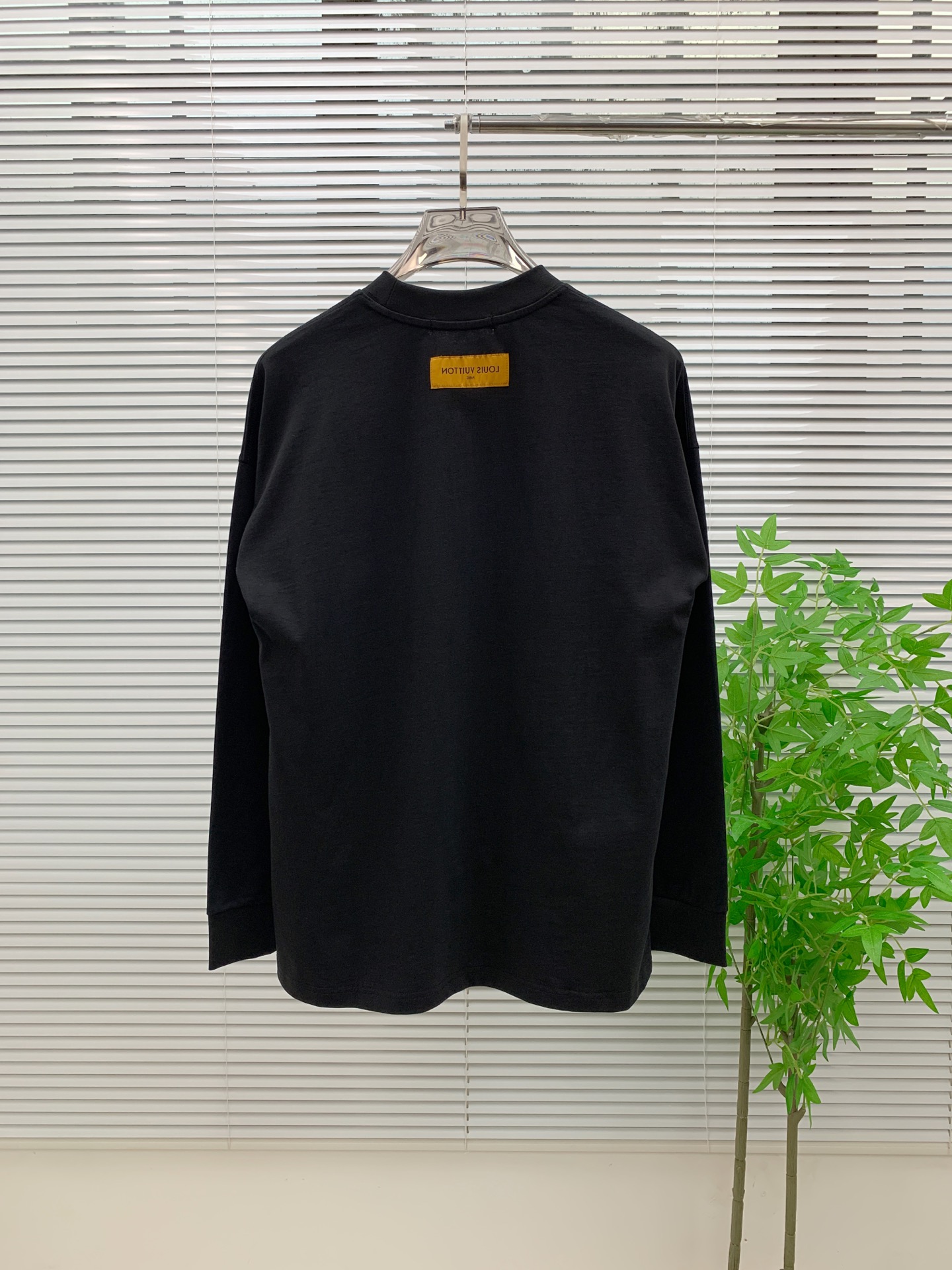 PLV 25ss秋季【新品】新款贸易订单圆领长袖打底衫长袖T恤网红款！上身舒适透气，不僵硬，整体有着丰富