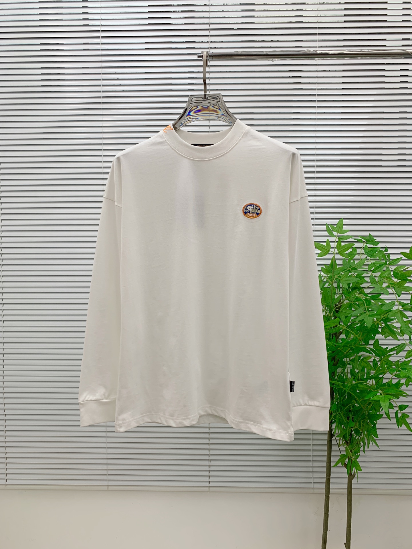 PLV 25ss秋季【新品】新款贸易订单圆领长袖打底衫长袖T恤网红款！上身舒适透气，不僵硬，整体有着丰富